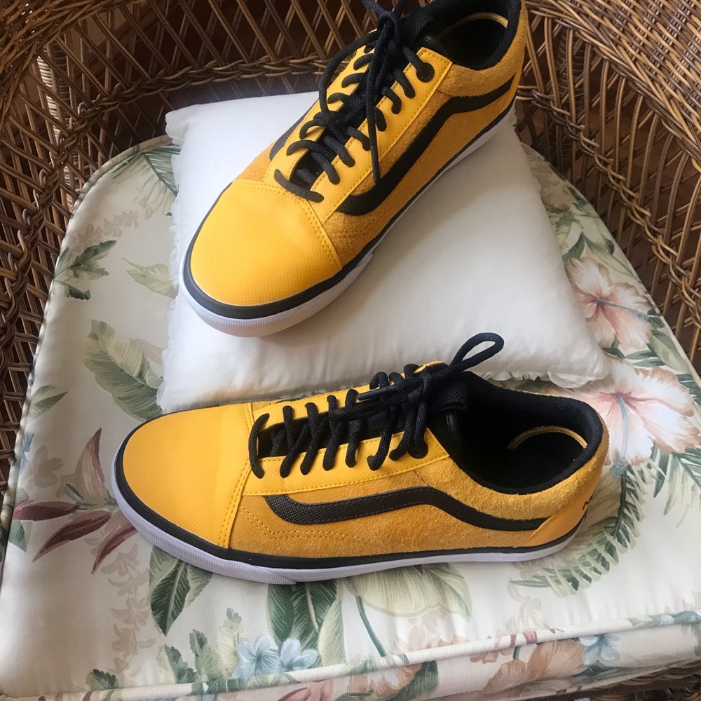 Vans north face size ten  men’s  price firm